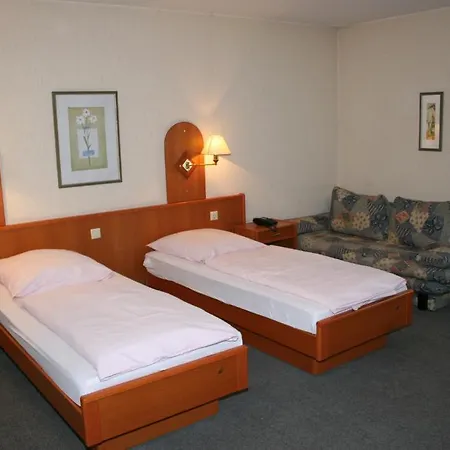 Hotel Akzent Hubertus 3*
